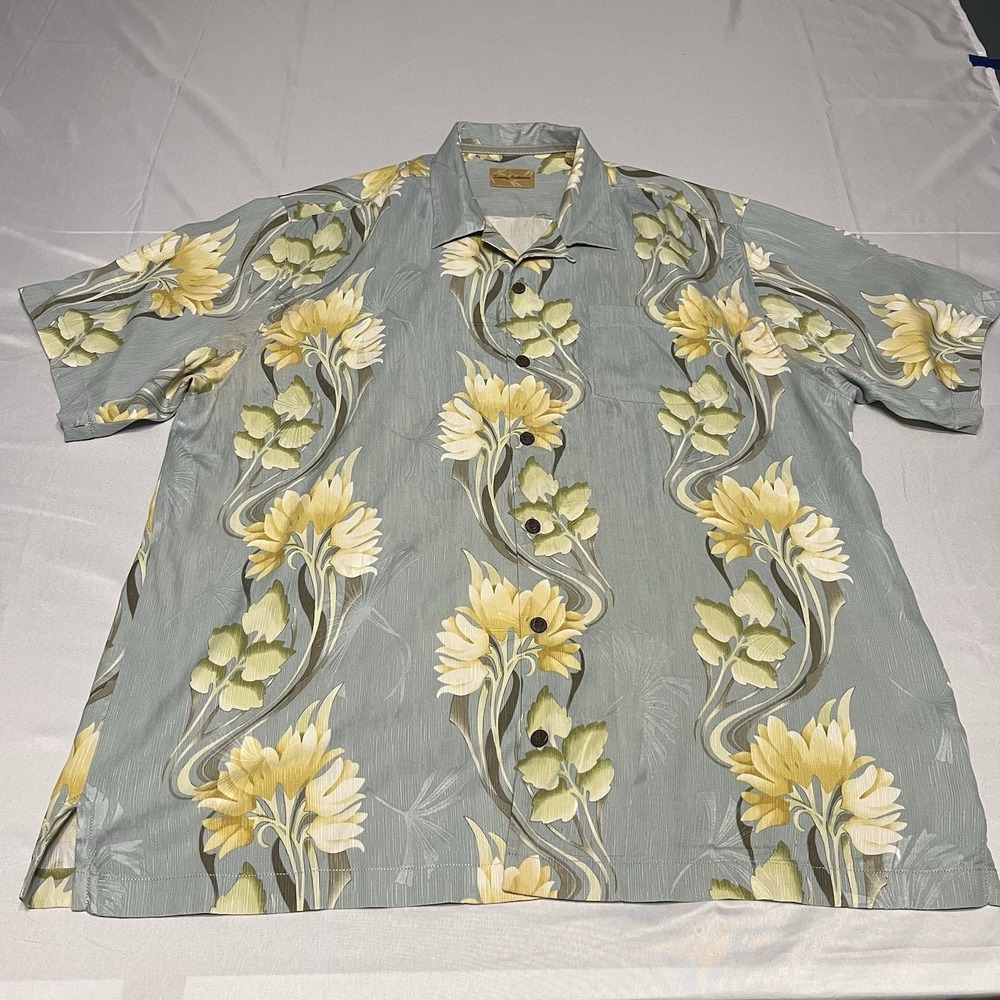 Tommy Bahama Hawaiian Shirt Men's XL 100% Silk Floral Short Sleeve Button Up